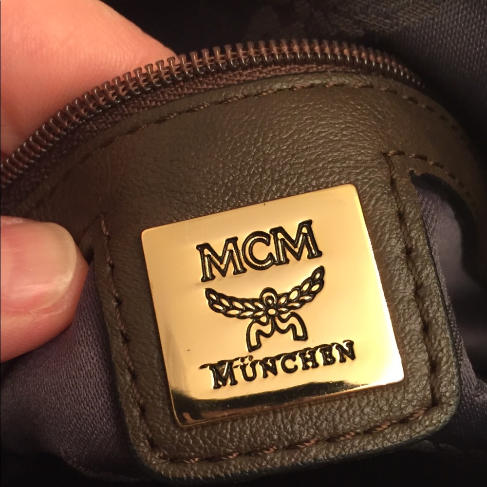 SOLD 🔐MCM🔐Locking Handbag - Picture 14 of 15